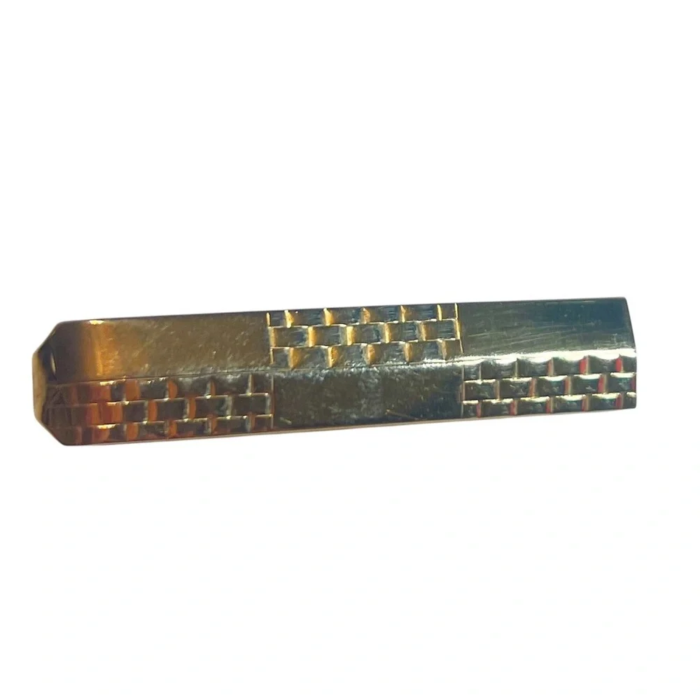 Hickock USA Vintage Gold-Tone Men’s Textured Brick Checkerboard Tie Clip‎